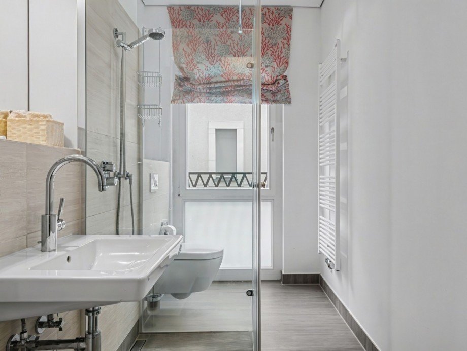 Zweites Badezimmer Etagenwohnung D�sseldorf