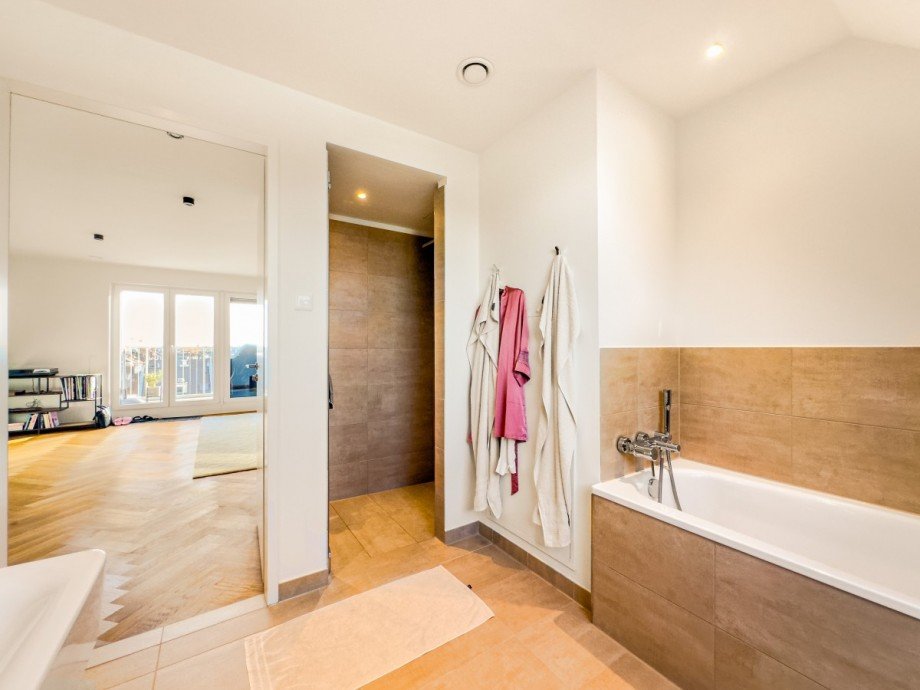 Badezimmer Dachgeschosswohnung D�sseldorf