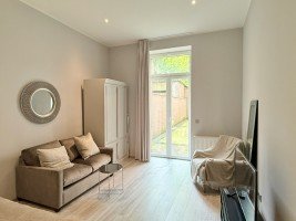 Hauptbild Attraktive Rendite oder Eigennutz: freie 1,5-Zimmer-Wohnung - m�bliert und modern