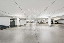 Tiefgarage Hochwertige 4-Zimmer-Wohnung mit zwei Balkonen in gefragter Wohnlage