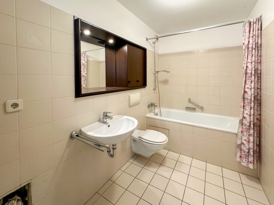 Wannenbad Etagenwohnung Heiligenhaus