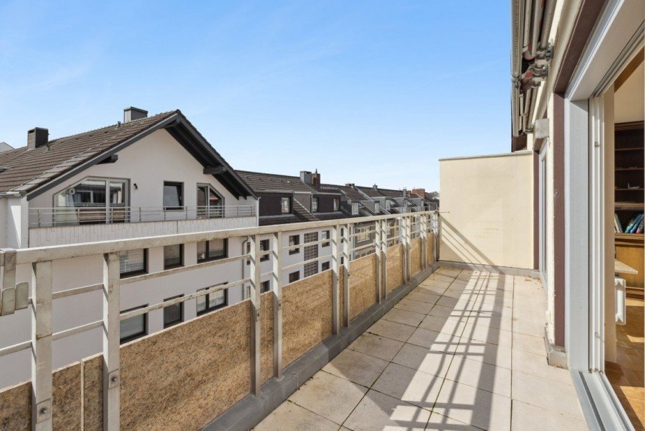 Balkon (S�d-West) Maisonettewohnung D�sseldorf