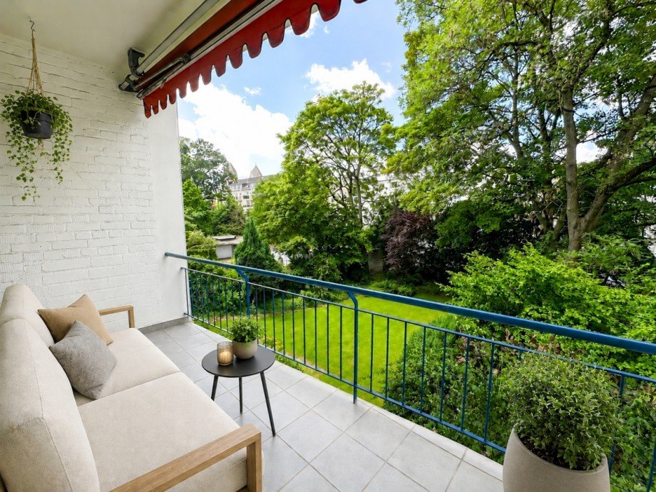Balkon ins Gr�ne Etagenwohnung D�sseldorf