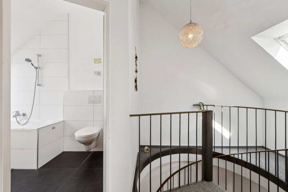 Wendeltreppe im Dachgeschoss Maisonettewohnung D�sseldorf