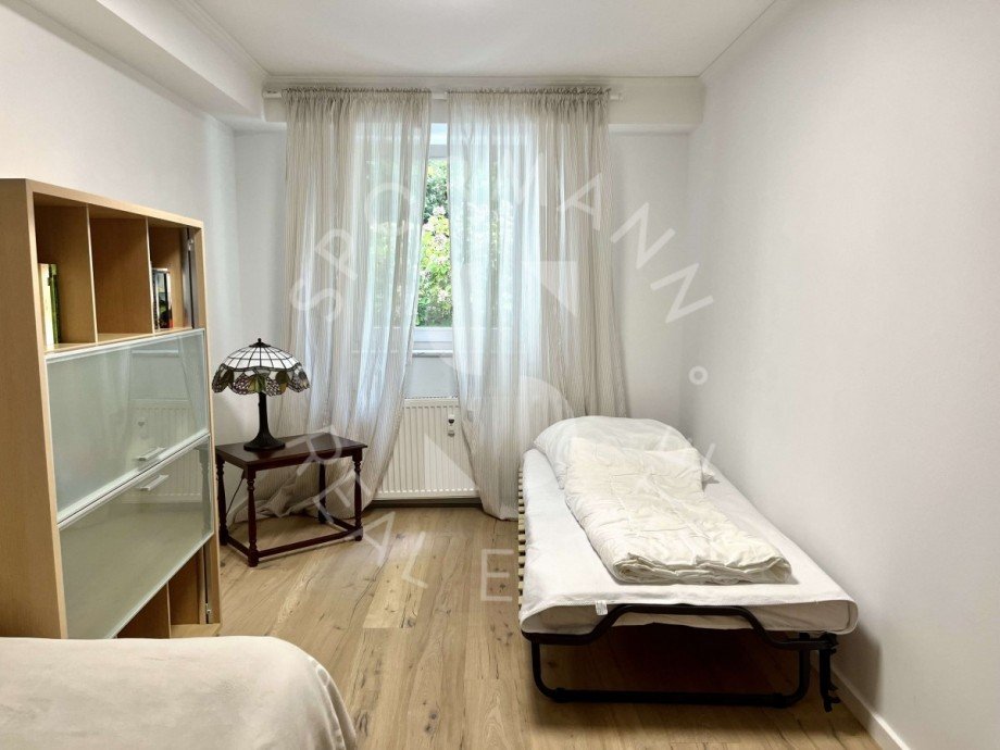 G�ste-/Arbeitszimmer Maisonettewohnung D�sseldorf