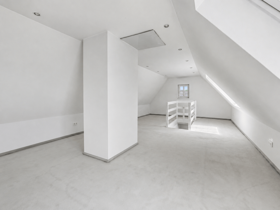 Spitzboden Einfamilienhaus D�sseldorf