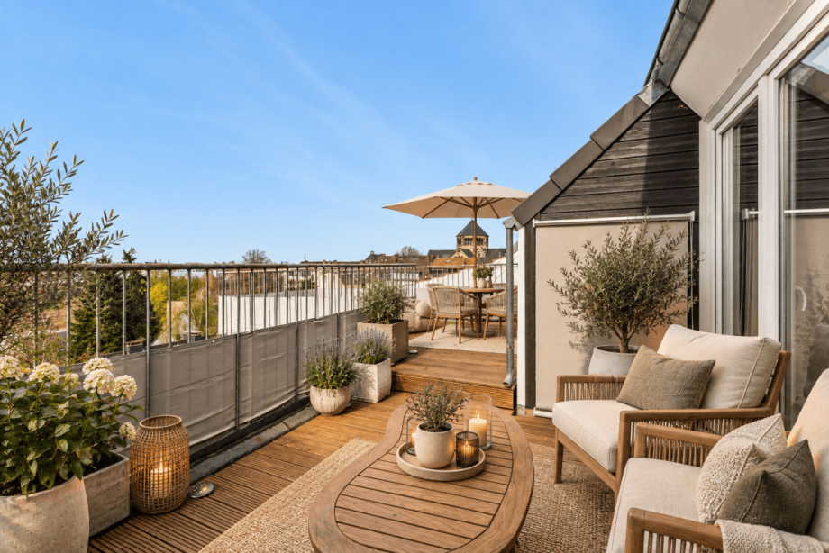 Dachterrasse (virtuell m�bliert) Maisonettewohnung D�sseldorf