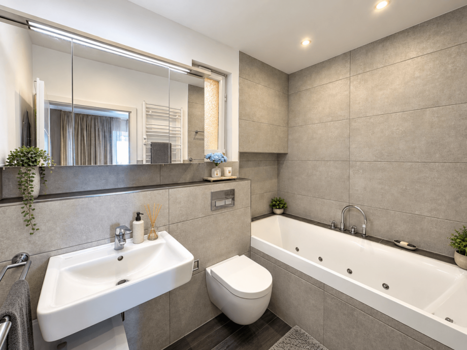 Wannenbad en suite Etagenwohnung D�sseldorf
