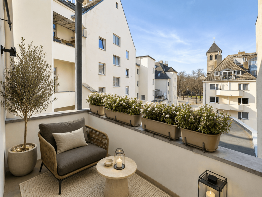 Balkon (virtuell m�bliert) Etagenwohnung D�sseldorf