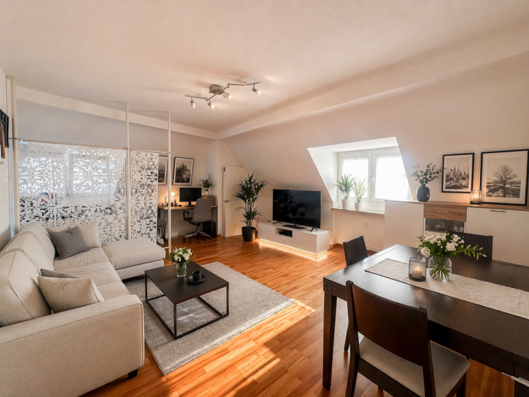 Wohnzimmer D�sseldorf - D�sseldorf - D�sseltal Etagenwohnung Charmantes Wohnen im beliebten Zooviertel - lichtdurchflutet, renoviert, wertstabil