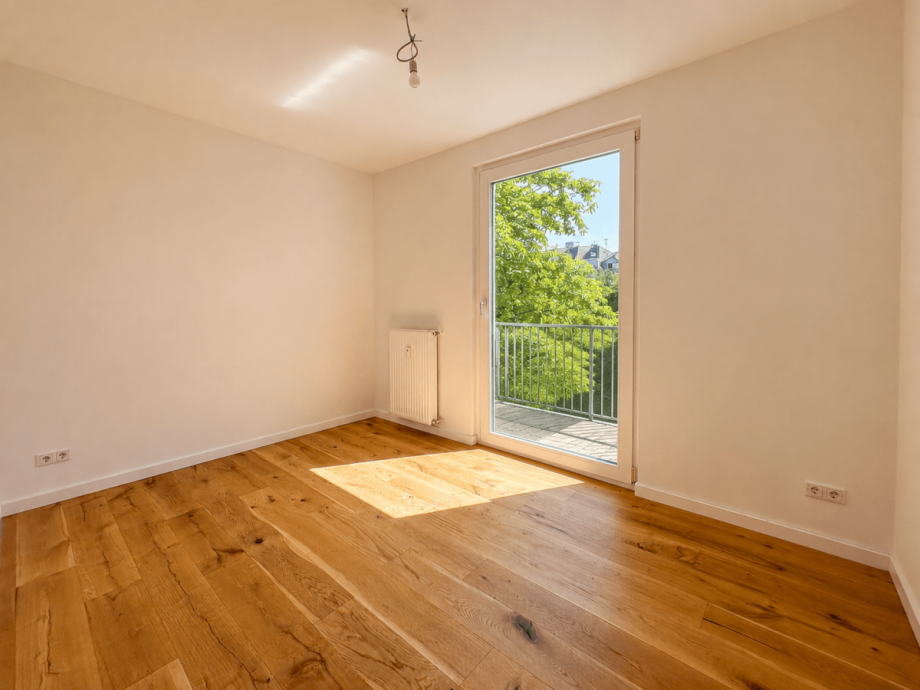 Zimmer mit Balkon (SOLL-Zustand) Etagenwohnung D�sseldorf