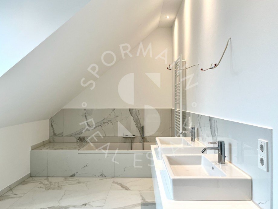 Masterbadezimmer Doppelhaush�lfte D�sseldorf