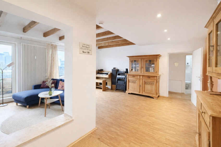 Diele zum Wohnbereich Etagenwohnung D�sseldorf