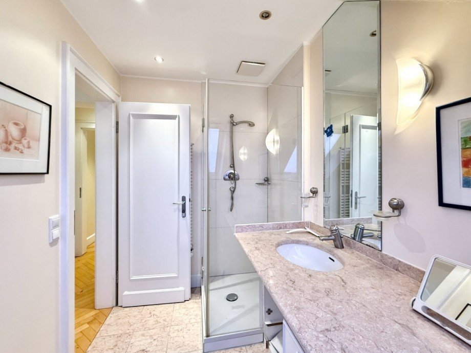 Duschbad Maisonettewohnung D�sseldorf