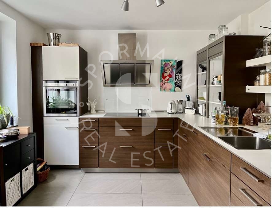 Einbaulku Etagenwohnung D�sseldorf