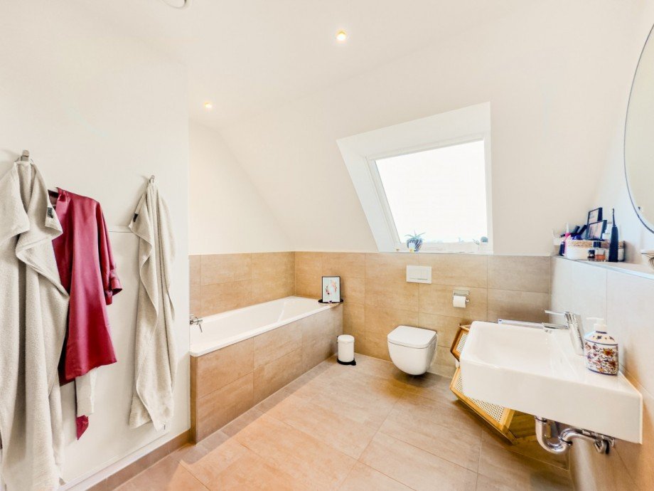 Badezimmer Dachgeschosswohnung D�sseldorf