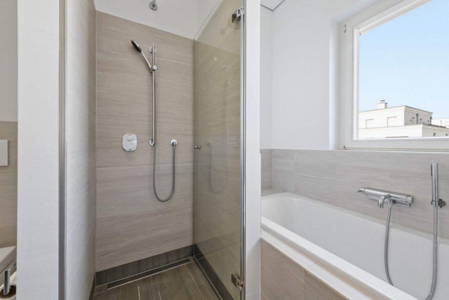 Master-Badezimmer Maisonettewohnung D�sseldorf