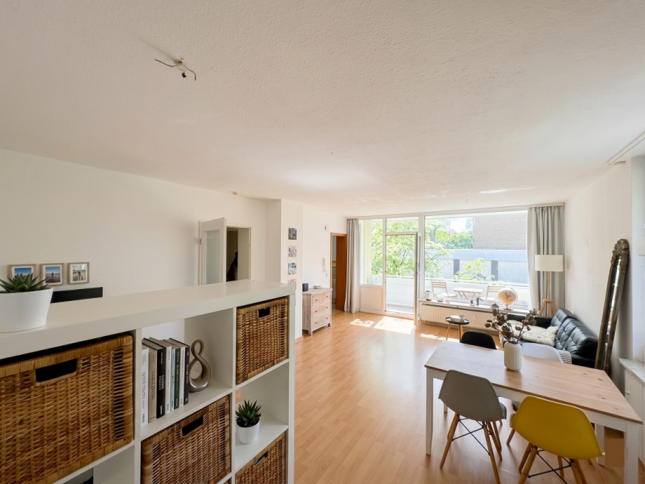 Wohn-/Schlafzimmer Wohnung D�sseldorf