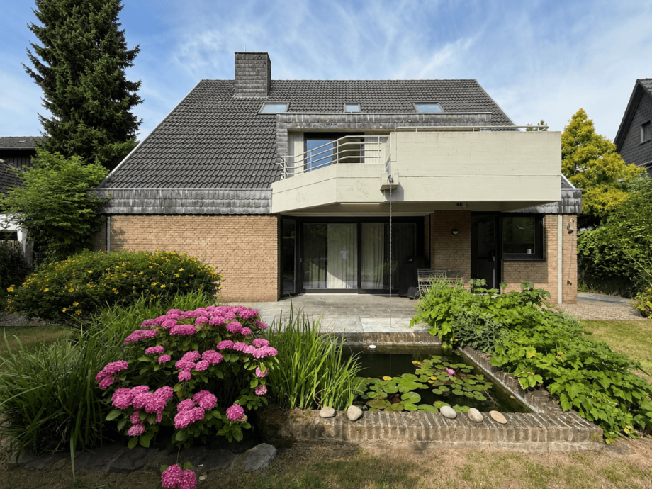 Gartenansicht Einfamilienhaus Neuss