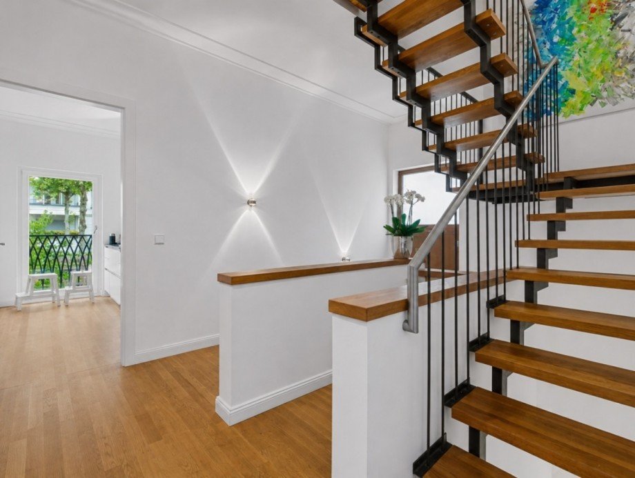 6. Treppe Etagenwohnung D�sseldorf