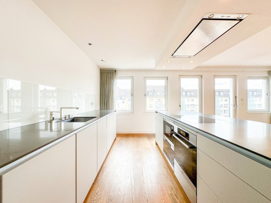 Hochwertige Einbaukuvon Poggenpohl Penthousewohnung D�sseldorf