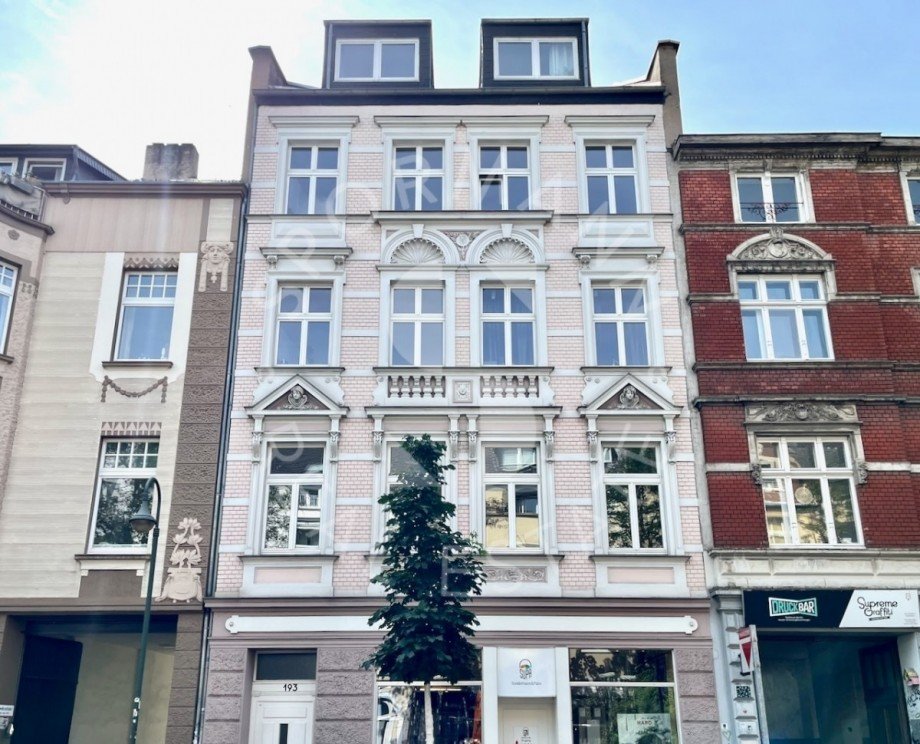 stilvoller Altbau Etagenwohnung D�sseldorf