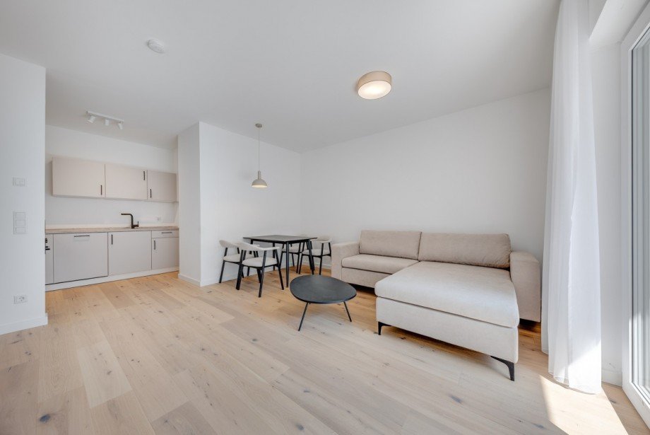 Wohnzimmer mit K�che Musterwohnungnbereich Etagenwohnung D�sseldorf
