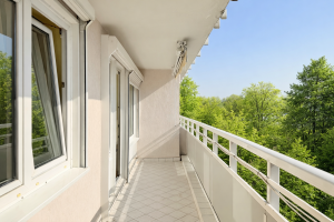 Hauptbild Lichtdurchflutet & bestens geschnitten - Wohnung mit S�dbalkon, Aufzug und Garage optional
