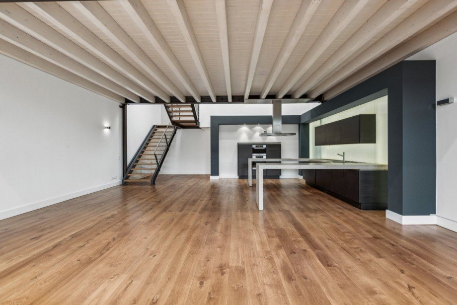 gro�z�giges Wohnen Loft-Studio-Atelier D�sseldorf