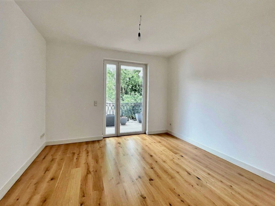 Arbeits-/G�ste-/Ankleidezimmer Etagenwohnung D�sseldorf