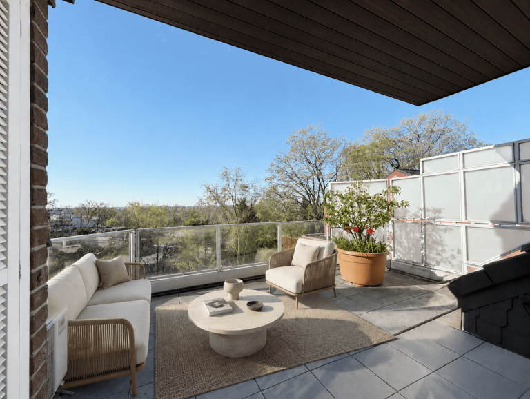 Balkone mit Weitblick D�sseldorf Maisonettewohnung Exklusive, gro�z�gige Maisonettewohnung mit Aufzug in die Wohnung und Weitblick - TG-Stellplatz