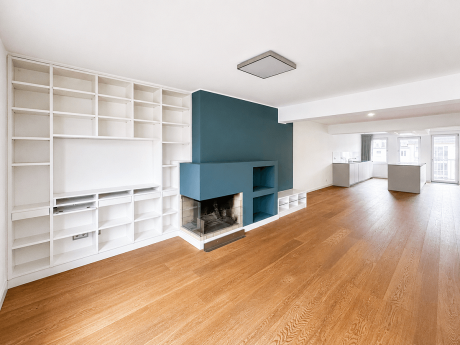 Wohnbereich mit Kamin Penthousewohnung D�sseldorf