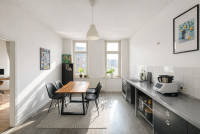 Bild (e742a1d913f8ccdbadf7b7910379a100): Lichtverw�hnte 2,5-Zimmer-Wohnung mit effektiver Aufteilung in toller und beliebter Lage!